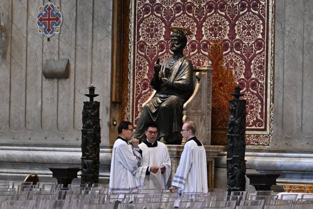 RECORD DATE NOT STATED MESSA_PAPA_2026 Italy, Rome, Vatican, 2026 10 8 Pope Leo XIV celebrates Holy Mass for the academic year at the Pontifical Universities in St Peter s Basilica in the Vatican . EDITORIAL USE ONLY - NO BOOKS Copyright: xAlessiaxGiuliani Catholicpressphotox