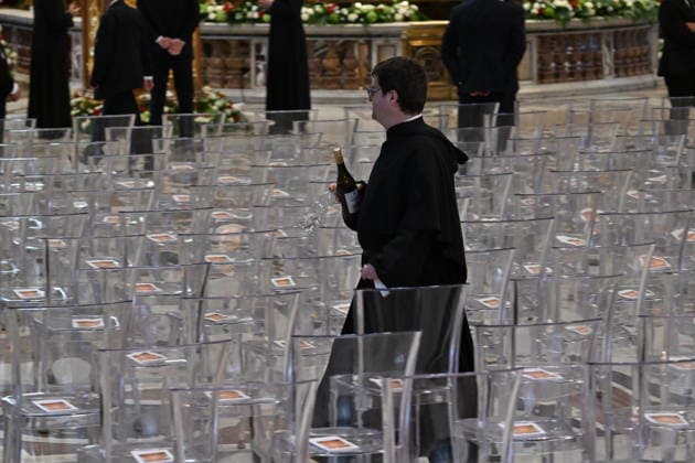 RECORD DATE NOT STATED MESSA_PAPA_2026 Italy, Rome, Vatican, 2026 10 8 Pope Leo XIV celebrates Holy Mass for the academic year at the Pontifical Universities in St Peter s Basilica in the Vatican . EDITORIAL USE ONLY - NO BOOKS Copyright: xAlessiaxGiuliani Catholicpressphotox