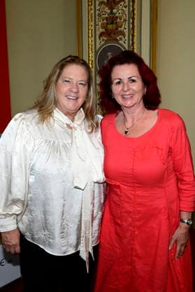 Kathy Kelly und Viola Klein beim Pressegespräch und Präsentation des 16. HOPE-Award zur 18. Hope Gala 2026 im Schauspielhaus Dresden. Dresden, 08.10.2026