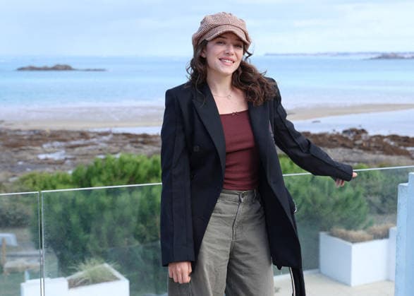 Zoe Adjani at the Emeria Hotel during the 37th edition of the Dinard British and Irish Film Festival in Dinard, France, on October 8, 2026. Denis Guignebourg, Bestimage. 37th Dinard British and Irish Film Festival on October 8, 2026, in Dinard, France Dinard, France  Copyright: xDenisxGuignebourgx xBestimagexDenisxGuignebourgx xBestimagex