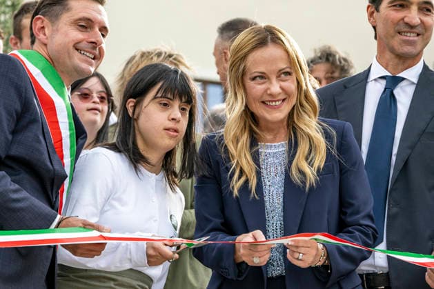 IPA89434806 - ASCOLI PICENO, ITALY OCTOBER 8, 2026: Prime Minister Giorgia Meloni attends the presentation and inauguration ceremony for the Palazzo Saladini Pilastri complex and its monumental park in Ascoli Piceno. The restoration project is part of the PINQuA program for urban regeneration and the enhancement of the city™s historical heritage. (Photo: Andrea Vagnoni IPA Agency)  Copyright: xAndreaxVagnonix xx IPA89434806