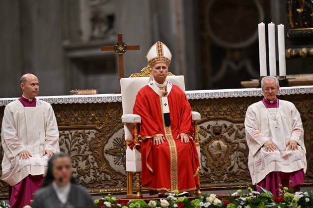 RECORD DATE NOT STATED MESSA_PAPA_2026 Italy, Rome, Vatican, 2026 10 8 Pope Leo XIV celebrates Holy Mass for the academic year at the Pontifical Universities in St Peter s Basilica in the Vatican . EDITORIAL USE ONLY - NO BOOKS Copyright: xAlessiaxGiuliani Catholicpressphotox