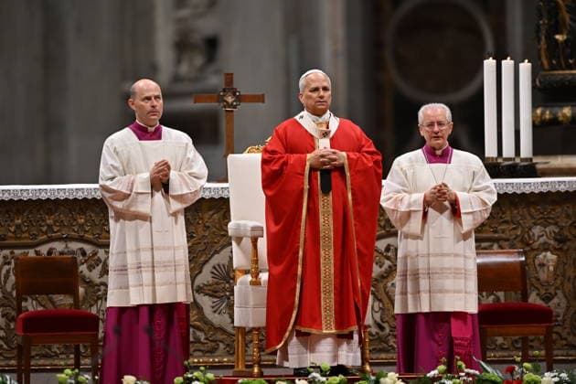 RECORD DATE NOT STATED MESSA_PAPA_2026 Italy, Rome, Vatican, 2026 10 8 Pope Leo XIV celebrates Holy Mass for the academic year at the Pontifical Universities in St Peter s Basilica in the Vatican . EDITORIAL USE ONLY - NO BOOKS Copyright: xAlessiaxGiuliani Catholicpressphotox