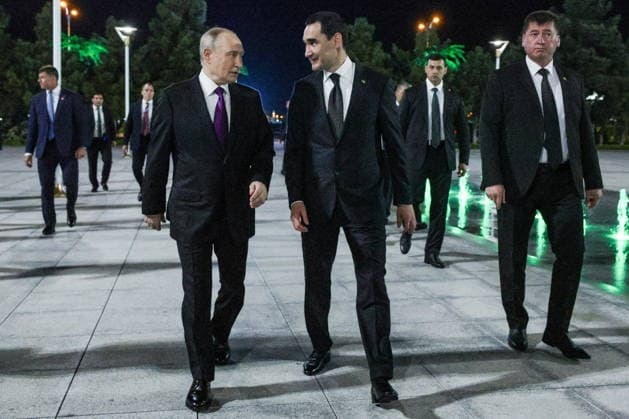 TURKMENISTAN, BALKAN PROVINCE - OCTOBER 8, 2026: Serdar Berdimuhamedow, President of Turkmenistan, welcomes his counterpart Vladimir Putin (R-L centre) of Russia ahead of a meeting of the CIS (Commonwealth of Independent States) Council of Heads of State in Turkmenbasy Turkmenistan  - ZUMAt113 20261008_zaa_t113_545 Copyright: xGavriilxGrigorovx