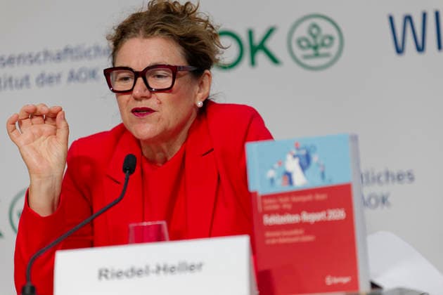 AOK-Fehlzeitenreport 2026 vorgestellt 2026-10-08 Deutschland, Berlin PressekonferenzFehlzeiten-Report 2026 des AOK-Bundesverbands und des Wissenschaftlichen instituts der AOK (WIsO). Im Bild Prof. Dr. med. Steffi G. Riedel-Heller, MPH, Direktorin des Instituts für Sozialmedizin, Arbeitsmedizin unbd Publich Health der Universität Leipzig sowie Mit-Autorin des Fehlzeiten-Reports 2026.