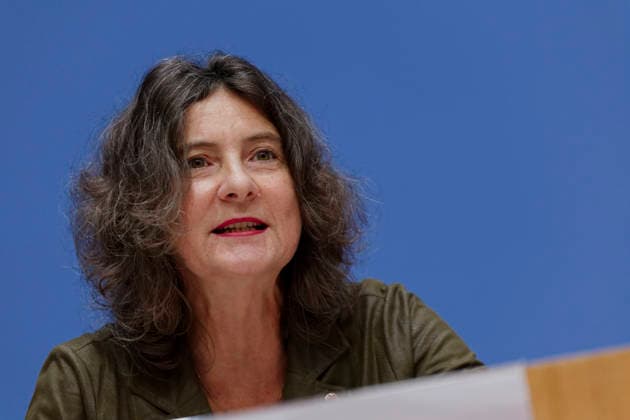 Normenkontrollrat zum Bürokratieabbau 2026-10-08 Deutschland, Berlin Bundespressekonferenz: Jahresbericht des Nationalen Normenkontrollrats (NKR) zum Bürokratieabbau. Im Bild Prof. Dr. Sabine Kuhlmann, Stellv. Vorsitzende des Nationlen Normenkontrollrats.