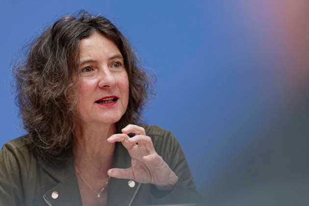 Normenkontrollrat zum Bürokratieabbau 2026-10-08 Deutschland, Berlin Bundespressekonferenz: Jahresbericht des Nationalen Normenkontrollrats (NKR) zum Bürokratieabbau. Im Bild Prof. Dr. Sabine Kuhlmann, Stellv. Vorsitzende des Nationlen Normenkontrollrats.