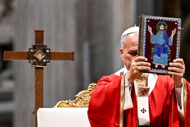 October 8, 2026, Vatican City, Vatican City: Pope Leo leads a mass for the inauguration of the academic year at the Pontificial University in Saint Peter s Square, Vatican City, 8 October 2026. ANSA RICCARDO ANTIMIANI. Vatican City Vatican City  - ZUMAa110 20261008_zaf_a110_012 Copyright: xRiccardoxAntimianix
