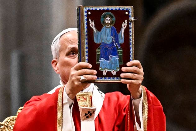 October 8, 2026, Vatican City, Vatican City: Pope Leo leads a mass for the inauguration of the academic year at the Pontificial University in Saint Peter s Square, Vatican City, 8 October 2026. ANSA RICCARDO ANTIMIANI. Vatican City Vatican City  - ZUMAa110 20261008_zaf_a110_017 Copyright: xRiccardoxAntimianix