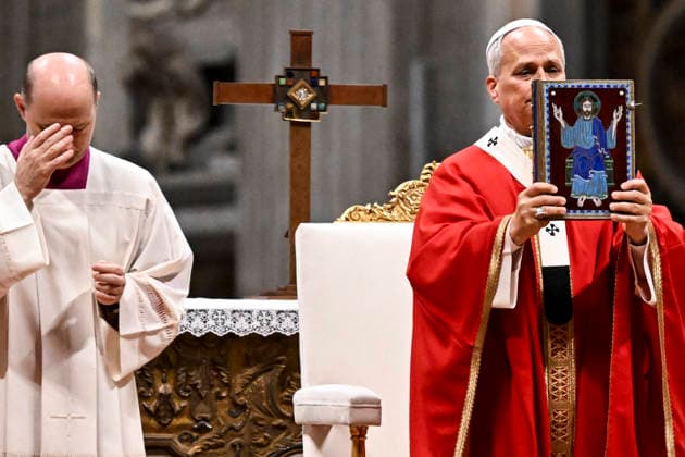 October 8, 2026, Vatican City, Vatican City: Pope Leo leads a mass for the inauguration of the academic year at the Pontificial University in Saint Peter s Square, Vatican City, 8 October 2026. ANSA RICCARDO ANTIMIANI. Vatican City Vatican City  - ZUMAa110 20261008_zaf_a110_024 Copyright: xRiccardoxAntimianix
