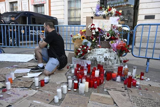 October 8, 2026, Madrid, Spain: MADRID, SPAIN Ã¢â‚¬ OCTOBER 8, 2026: A shrine is displayed at Puerta del Sol in Madrid dedicated to Maricarmen Abascal, who died in hospital on October 7, 2026, two weeks after being evicted from her home. The shrine was placed at the central Madrid square following her death. AbascalÃ¢â‚¬â ¢s death has drawn attention to her housing situation and the circumstances surrounding her eviction. Puerta del Sol is one of MadridÃ¢â‚¬â ¢s main public squares and a prominent location for public gatherings and memorials. Madrid Spain  - ZUMAq101 20261008_zna_q101_068 Copyright: xTomasxCallex