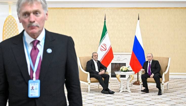 Turkmenistan Russia 9260797 08.10.2026 Iranian President Masoud Pezeshkian and Russian President Vladimir Putin attend a meeting, as Kremlin spokesman Dmitry Peskov stands nearby, in Turkmenbashi, Turkmenistan. Sergey Bobylev Sputnik Turkmenbashi Turkmenistan  Copyright: xSergeyxBobylevx