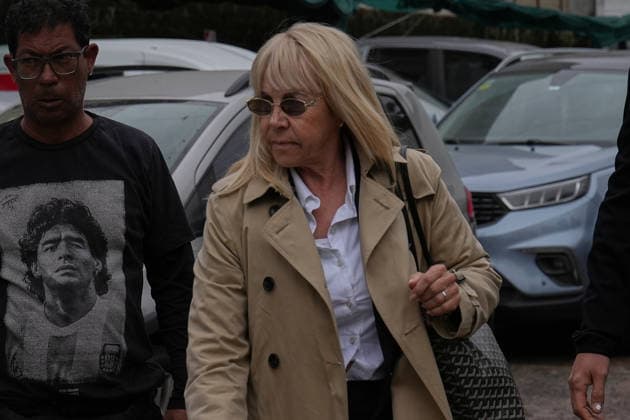 Closing arguments begin in the Maradona s death in Argentina SAN ISIDRO, ARGENTINA - OCTOBER 8: Claudia Villafane, Maradona s ex-wife, arrives at the courthouse as prosecutors and plaintiff attorneys present their closing arguments before Oral Criminal Court No. 7 in San Isidro, Argentina on October 8, 2026. The trial has entered its final stage, with the accusing parties seeking severe penalties against seven medical professionals charged with homicide with eventual intent over allegations of negligent and indifferent medical care that contributed to Maradona’s death. Luciano Gonzalez Anadolu San Isidro Argentina. Editorial use only. Please get in touch for any other usage.  Copyright: x2026xAnadoluxLucianoxGonzalezx