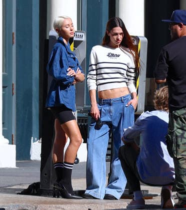 Amelia Halmin and Iris Law during DKNY Photoshoot in New York Top models Amelia Halmin and Iris Law are doing a photoshoot for DKNY in New York, NY on October 8, 2026. Photo by Dylan Travis ABACAPRESS.COM New York NY  Copyright: xDylanxTravis ABACAx