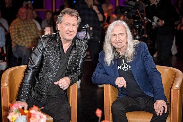 MDR - Riverboat. Sänger Claudius Dreilich und Gitarrist Bernd Römer ( KARAT ) anläßlich der Aufzeichnung der MDR - Talkshow Riverboat am 08.10.2026 in der Mediacity Leipzig. 20261008SFL0065