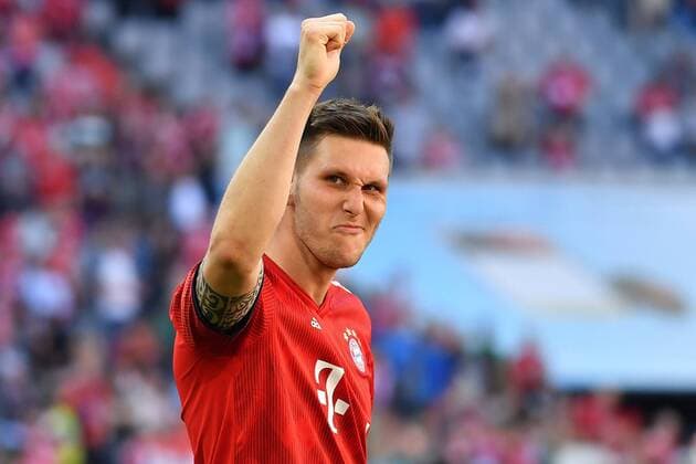 Sport Themen der Woche KW16 Sport Bilder des Tages Schlussjubel Niklas SUELE (Bayern Muenchen), Jubel,Freude,Begeisterung, Aktion,Einzelbild,angeschnittenes Einzelmotiv,Halbfigur,halbe Figur. Fussball 1. Bundesliga, 30.Spieltag,Spieltag30, FC Bayern Muenchen M) - SV Werder Bremen (HB), am 20.04.2019 in Muenchen A L L I A N Z A R E N A, DFL REGULATIONS PROHIBIT ANY USE OF PHOTOGRAPHS AS IMAGE SEQUENCES AND OR QUASI-VIDEO.