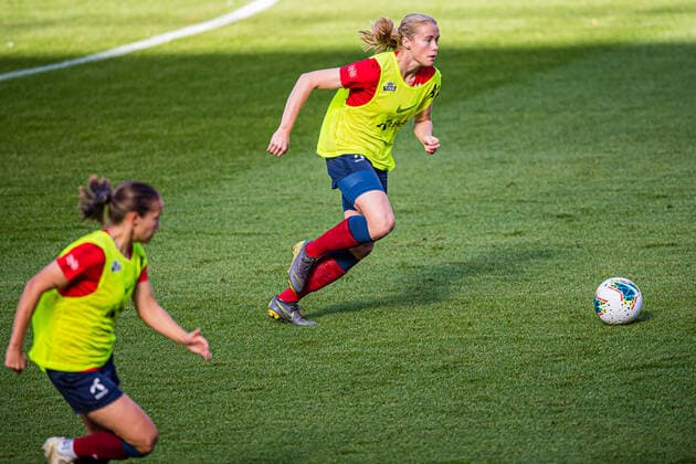 200919 Julie Blakstad of the Norwegian women?s national football team during a training session on September 19, 2020 in Oslo. Photo: Marius Simensen BILDBYRAN Cop 238 bbeng dam em-kval em-kvalifisering kvinner em-kvalik football fotball fotboll norge norway soccer training trening träning UEFA EURO, EM, Europameisterschaft,Fussball Qualifier, EM, Europameisterschaft Copyright: MARIUSxSIMENSEN BB200919BB095