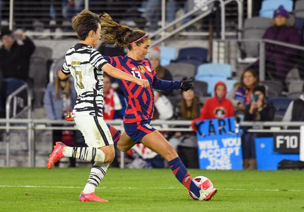SAINT PAUL, MN - OCTOBER 26: United States forward Alex Morgan (13) takes a shot on goal as Korean Republic defender Seonjoo Lim (6) defends during the second half of a friendly soccer match between Korea Republic and the United States on Oct 26, 2021 at Allianz Field in Saint Paul, MN. (Photo by Nick Wosika Icon Sportswire) SOCCER: OCT 26 Women s - USA v Korea Icon2021102617