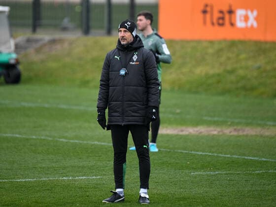 Adi Huetter (Borussia Moenchengladbach, Cheftrainer) auf Platz 2. Borussia Mönchengladbach, Fussball, Bundesliga, Training vor dem 28. Spieltag, Saison 2021 2022, 01.04.2022 Borussia Mönchengladbach, Fussball, Bundesliga, Training vor dem 28. Spieltag, Saison 2021 2022, 01.04.2022 Mönchengladbach Copyright: xEibner-Pressefotox EP_THR