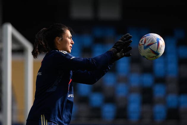 221010 Goalkeeper Zecira Musovic of the Swedish women s national football team during training session on October 10, 2022 in Göteborg. Photo: Carl Sandin BILDBYRAN kod CS CS0315 fotboll football soccer fotball träning practice training sverige sweden dam bbeng Copyright: CARLxSANDIN BB221010CS025
