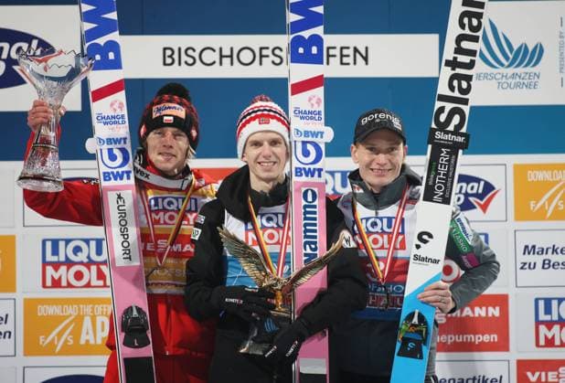 Bilder des Jahres 2023, Sport 01 Januar Sport Themen der Woche KW01 Sport Bilder des Tages Bischofshofen, Österreich, 06. Januar 2023: 71.internationale Vierschanzentournee, Skispringen, Herren, Weltcup, Bischofshofen, Dreikönigsspringen, Paul-Ausserleitner-Schanze Wettkampf Die Gesamtsieger, 1. GRANERUD Halvor Egner (NOR), 2. KUBACKI Dawid (POL), 3. LANISEK Anze (SLO), Siegerpodest