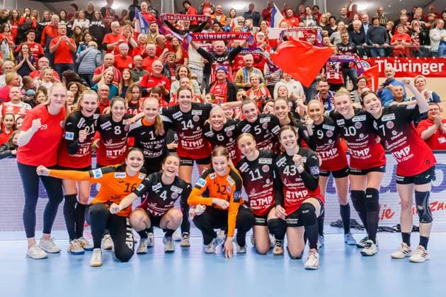 Bilder des Jahres 2023, Sport 01 Januar Sport Themen der Woche KW01 Siegerfoto Thueringer HC mit den Fans; Jubel, celebration; Fans, Publikum, Zuschauer, Stimmung, 1 7 2023, Bad Langensalza (Deutschland), Handball, EHF European League Women, Thueringer HC - Paris 92