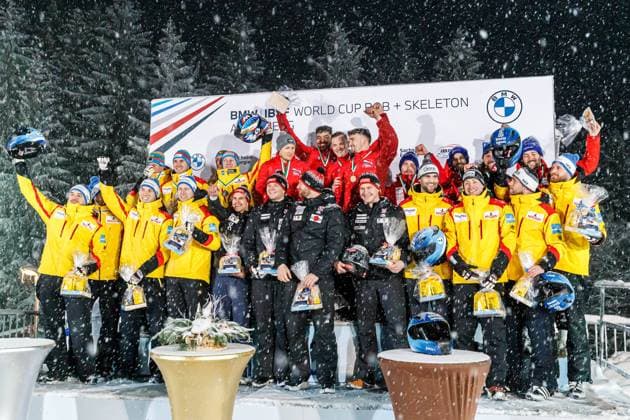 Bilder des Jahres 2023, Sport 01 Januar Sport Bilder des Tages Siegerehrung, Award Ceremony 4er Bob; oben von links: Team Friedrich (GER, Deutschland), Team Hall (GBR, Grossbritannien), Team Vogt (SUI, Schweiz); unten von links: Team Lochner (GER, Deutschland), Team Treichl (AUT, Oesterreich), Team Hafer (GER, Deutschland), 1 22 2023, Altenberg (Deutschland), BMW IBSF World Cup Bobsleigh and Skeleton Altenberg