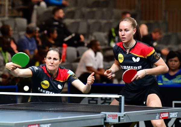 Bilder des Jahres 2023, Sport 05 Mai Sport Themen der Woche KW20 Sport Bilder des Tages Annett KAUFMANN und Sabine WINTER, Deutschland, SV Böblingen TSV Schwabhausen, bei den Tischtennis-Weltmeisterschaften in Durban, Südafrika. Annett KAUFMANN and Sabine WINTER, Germany, SV Böblingen TSV Schwabhausen, at the World Table tennis, Tischtennis Championsh Annett KAUFMANN und Sabine WINTER, Deutschland, SV Böblingen TSV Schwabhausen, bei den Tischtennis-Weltmeisterschaften in Durban, Südafrika. Annett KAUFMANN and Sabine WINTER, Germany, SV Böblingen TSV Schwabhausen, at the World Table Tennis Championships in Durban, South Africa. Durban ICC Durban, International Conven Südafrika, South Africa