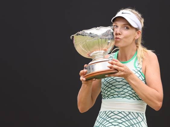 Bilder des Jahres 2023, Sport 06 Juni Sport Themen der Woche KW24 Mandatory Credit: Photo by Ryan Browne Shutterstock (13961302av) Katie Boulter of Great Britain with the Women s Rothesay Open Cup. Rothesay Open, Day Seven, Tennis, Nottingham Tennis Centre, Nottingham, UK - 18 Jun 2023 Rothesay Open, Day Seven, Tennis, Nottingham Tennis Centre, Nottingham, UK - 18 Jun 2023 Copyright: xRyanxBrowne Shutterstockx 13961302av