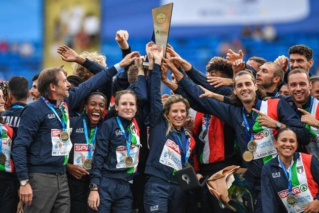 Bilder des Jahres 2023, Sport 06 Juni Sport Themen der Woche KW25 Sport Bilder des Tages 2023.06.25 Chorzow Lekkoatletyka Igrzyska Europejskie Krakow-Malopolska 2023 Druzynowe Mistrzostwa Europy w Lekkoatletyce Sezon 2023 Igrzyska Europejskie N z radosc, wygrana, zwyciestwo, Italia, Wlosi, pierwsze miejsce, zloto, first place, gold, puchar, trofeum Foto Marcin Bulanda PressFocus 2023.06.25 Chorzow Athletics Europaspiele Krakow Malopolska 2023 Season 2022 2023 Igrzyska Europejskie radosc, wygrana, zwyciestwo, Italia, Wlosi, pierwsze miejsce, zloto, first place, gold, puchar, trofeum Credit: Marcin Bulanda PressFocus NEWSPIX.PL --- Newspix.pl 20230625xPF_MB1236