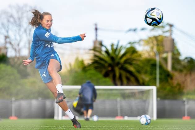 230728 Marit Bratberg Lund of the Norwegian women?s national football team at a training session during the FIFA Women s World Cup on July 28, 2023 in Auckland. Photo: Vegard Grott BILDBYRAN kod VG VG0501 bbeng fotball fotboll football norge norway a kvinner dam fotbolls-vm fotball vm kvinner världsmästerskap vm fifa womens world cup träning practice training day 9 Copyright: VEGARDxGRoTT BB230728VG026