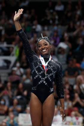 Bilder des Jahres 2023, Sport 08 August August 27, 2023, SAN JOSE, CALIFORNIA, USA: Simone Biles (224), womenâ€⠢s all-around national champion, placed first and won the gold medal on the balance beam at the 2023 Xfinity U.S. Gymnastics Championships at the SAP Center in San Jose, California on Sunday, August 27, 2023 SAN JOSE USA - ZUMAm117 20230827_zaf_m117_052 Copyright: xDavidxG.xMcIntyrex