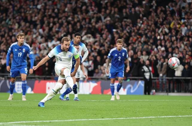 London, England, 17th October 2023. Harry Kane of England scores to make it 1-1 during the UEFA European Championship, EM, Europameisterschaft Qualifying match at Wembley Stadium, London. Picture credit should read: David Klein Sportimage EDITORIAL USE ONLY. No use with unauthorised audio, video, data, fixture lists, club league logos or live services. Online in-match use limited to 120 images, no video emulation. No use in betting, games or single club league player publications. SPI-2649-0065