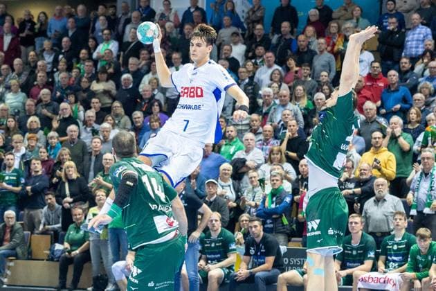 Bilder des Jahres 2023, Sport 11 November Sport Themen der Woche KW47 Sport Bilder des Tages Julian Koester (VfL Gummersbach, 7) GER, HSG Wetzlar gegen VfL Gummersbach, Handball, Bundesliga, 13. Spieltag, Spielzeit 2023 24, 20.11.2023, GER, HSG Wetzlar gegen VfL Gummersbach, Handball, Bundesliga, 13. Spieltag, Spielzeit 2023 24, 20.11.2023 Wetzlar Copyright: xEibner-Pressefoto GerhardxWingenx EP_GWR