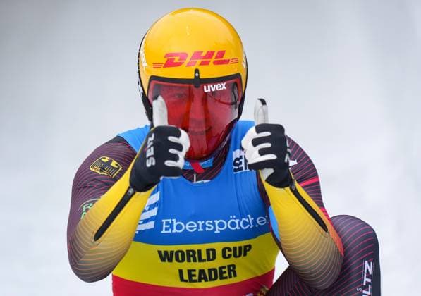 Bilder des Jahres 2023, Sport 12 Dezember Sport Themen der Woche KW50 Sport Bilder des Tages December 15, 2023, WHISTLER, BC, CANADA: Max Langenhan, of Germany, celebrates after racing to a first place finish during a World Cup men s luge event in Whistler, B.C., on Friday, December 15, 2023. Canada News - December 15, 2023 - ZUMAc35_ 20231215_zaf_c35_091 Copyright: xDarrylxDyckx
