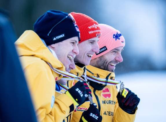 Bilder des Jahres 2024, Sport 01 Januar Sport Themen der Woche KW04 Sport Bilder des Tages SKI FLYING - FIS Ski Flying World Championship, WM, Weltmeisterschaft Bad Mitterndorf BAD MITTERNDORF,AUSTRIA,28.JAN.24 - NORDIC SKIING, Ski jumping, Skispringen, Ski, nordisch SKI FLYING - FIS Ski Flying World Championships Kulm, team event. Image shows the team of GER. GEPAxpictures xEdgarxEisner