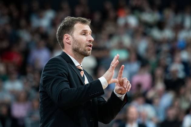 Anton Gavel (Ratiopharm Ulm, Trainer), GER, MLP Academics Heidelberg vs Ratiopharm Ulm, easycredit Basketball Bundesliga, 32. Spieltag, Saison 2023 2024, 04.05.2024 GER, MLP Academics Heidelberg vs Ratiopharm Ulm, easycredit Basketball Bundesliga, 32. Spieltag, Saison 2023 2024, 04.05.2024 Heidelberg Copyright: xEibner-Pressefoto Memmlerx EP_MMR