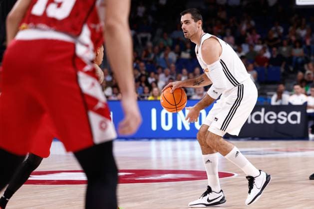 October 6, 2024, Madrid, Madrid, SPAIN: Alberto Abalde Diaz of Real Madrid in action during the Spanish League, Liga ACB Endesa, basketball match played between Real Madrid and Casademont Zaragoza at WiZink Center on October 6, 2024 in Madrid, Spain. Madrid SPAIN - ZUMAa181 20241006_zaa_a181_047 Copyright: xDennisxAgyemanx