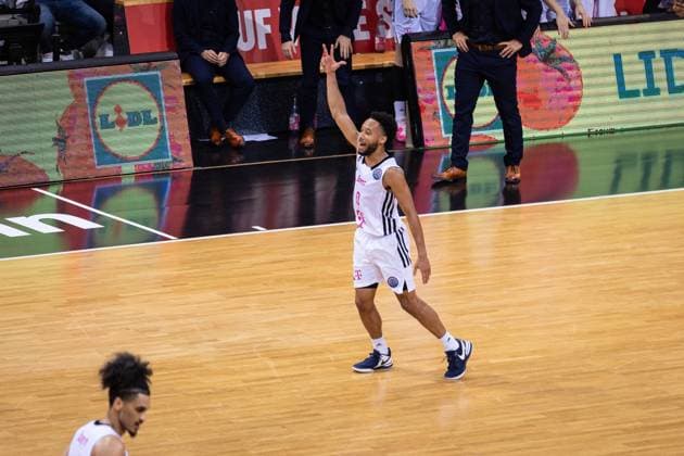 Basketball Champions League, Telekom Baskets Bonn vs. AEK Betsson BC, 15.10.2024 Darius McGhee (Telekom Baskets Bonn 0) feiert einen erfolgreichen Dreier -- Basketball Champions League, Telekom Baskets Bonn vs. AEK Betsson BC, 15.10.2024, Telekom Dome, Bonn Copyright: xBEAUTIFULxSPORTS Derixx