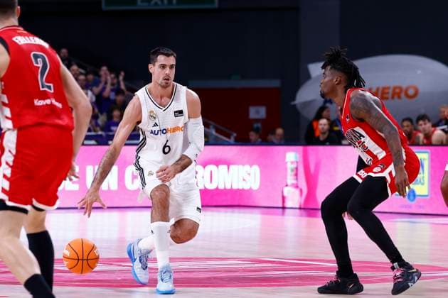 October 20, 2024, Madrid, Madrid, SPAIN: Alberto Abalde Diaz of Real Madrid in action during the Spanish League, Liga ACB Endesa, basketball match played between Real Madrid and Basquet Girona at WiZink Center on October 20, 2024, in Madrid, Spain. Madrid SPAIN - ZUMAa181 20241020_zaa_a181_081 Copyright: xDennisxAgyemanx