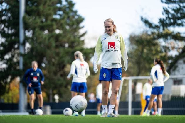 241022 Matilda Vinberg of the Swedish women s national football team during a training session on October 22, 2024 in Luxembourg. Photo: Mathias Bergeld BILDBYRAN kod MB MB0985 fotboll football soccer fotball em-kval kval uefa womens EURO Qualifier, EM, Europameisterschaft qualifier träning practice training sverige sweden dam bbeng Copyright: MATHIASxBERGELD BB241022MB009