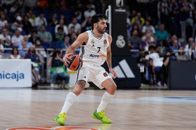 October 24, 2024, Madrid, Madrid, SPAIN: Facundo Campazzo of Real Madrid in action during the Turkish Airlines EuroLeague, Regular Season Round Five, basketball match played between Real Madrid Baloncesto and Crvena Zvezda Meridianbet Belgrade at Wizink Center pavilion on October 24, 2024 in Madrid, Spain. Madrid SPAIN - ZUMAa181 20241024_zaa_a181_101 Copyright: xOscarxJ.xBarrosox