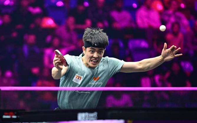 Bilder des Jahres 2024, Sport 11 November Sport Themen der Woche KW45 Qiu_Dang-GER-WTT_Champions_Frankfurt-2024-11-6-0554 WTT Champions Frankfurt, 1. Runde (Beste 32). Dang Qiu, Deutschland, Borussia Düsseldorf, Europameister 2022 und Macau-Champions-Finalist 2025, unterliegt im Achtelfinale LIN Yun-Ju, Taiwan, dem Sieger des WTT Champions Frankfurt 2023 Frankfurt Süwag Energie ARENA, former Ballsporthalle Frankfurt Germany, Deutschland