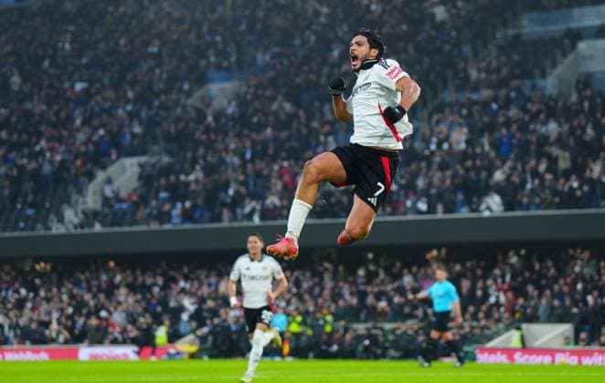Bilder des Jahres 2024, Sport 12 Dezember Sport Themen der Woche KW52 Sport Bilder des Tages Raul Jimenez of Fulham celebrates scoring the opening goal Fulham v AFC Bournemouth, Premier League, Football, Craven Cottage, London, UK - 29 Dec 2024 EDITORIAL USE ONLY No use with unauthorised audio, video, data, fixture lists, club league logos or live services. Online in-match use limited to 120 images, no video emulation. No use in betting, games or single club league player publications. Copyright: xJavierxGarcia Shutterstockx 15046756ar