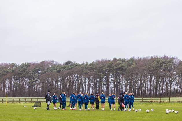 250223 Players of the Swedish women s national football team at a training session on February 23, 2025 in Wrexham. Photo: David Rawcliffe BILDBYRAN kod XY XY0048 fotboll football soccer fotball nations league uefa womens nations league träning practice training sverige sweden dam bbeng Copyright: DAVIDxRAWCLIFFE BB250223ZC029