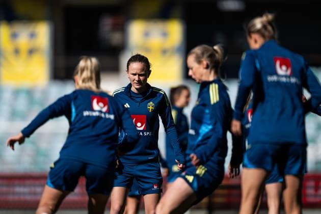 250407 Matilda Vinberg of the Swedish women s national football team during a training session on April 7, 2025 in Gothenburg. Photo: Mathias Bergeld BILDBYRAN kod MB MB1126 fotboll football soccer fotball nations league uefa womens nations league träning practice training sverige sweden dam bbeng Copyright: MATHIASxBERGELD BB250407MB031