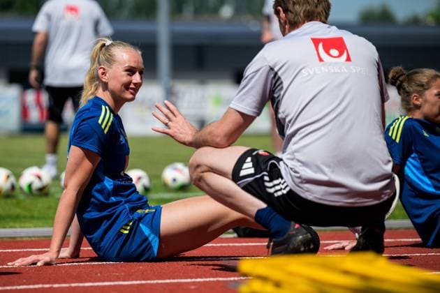 250528 Stina Blackstenius of the Swedish women™s national football team during a training session on May 28, 2025 in Fidenza. Photo: Ludvig Thunman BILDBYRAN kod LT LT0703 fotboll football soccer fotball träning practice training sverige sweden dam bbeng Copyright: LUDVIGxTHUNMAN BB250528LT004