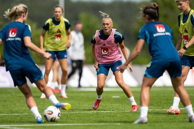250601 Hanna Bennison of the Swedish women™s national football team during a training session on June 1, 2025 in Stockholm. Photo: Emma Wallskog BILDBYRAN COP 320 SH0627 fotboll football soccer fotball nations league uefa womens nations league träning practice training sverige sweden dam bbeng Copyright: EMMAxWALLSKOG BB250601EW005