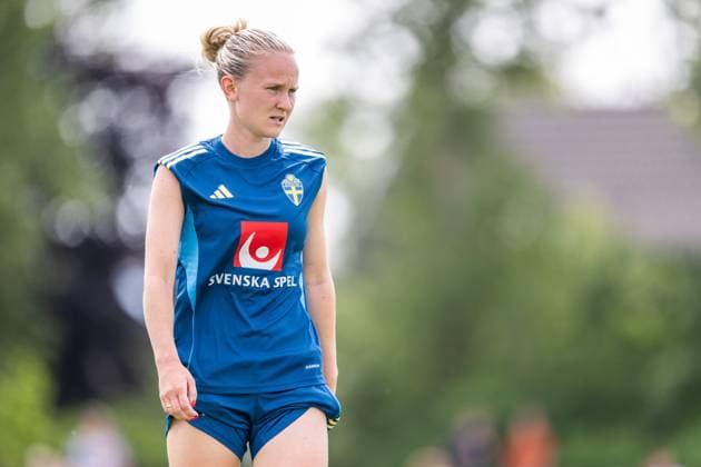 250623 Matilda Vinberg of the Swedish women™s national football team during a training session on June 23, 2025 in Ahus. Photo: Mathias Bergeld BILDBYRAN kod MB MB1148 fotboll football soccer fotball träning practice training sverige sweden dam bbeng women kvinner Copyright: MATHIASxBERGELD BB250623MB148