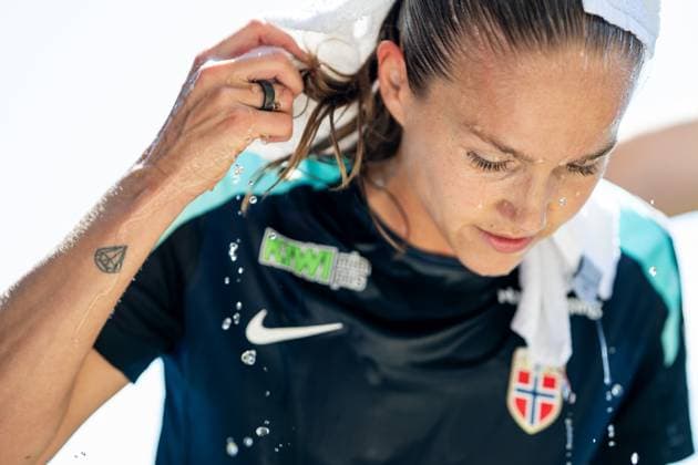 250630 Guro Reiten of the Norwegian women s national football team cools down during a training session ahead of the UEFA Women s Euro 2025 on June 30, 2025 in Neuchatel. Photo: Vegard Grott BILDBYRAN kod VG VG0775 bbeng fotboll football soccer fotball fotbolls-em fotball em europamästerskap em uefa womens euro em 2025 träning practice training trening norge norway dam day -2 Copyright: VEGARDxGRoTT BB250630VG028